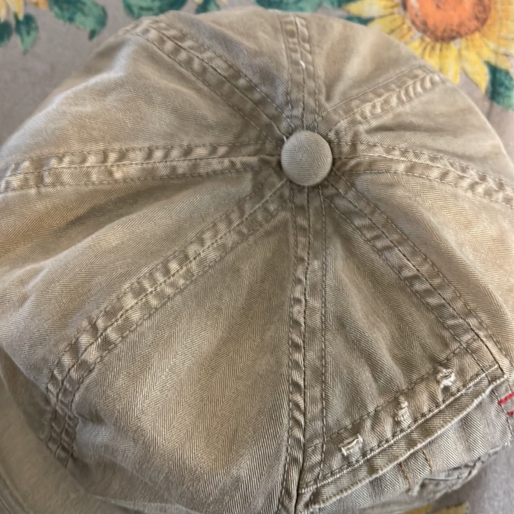 Woman hat - Picture 7 of 8